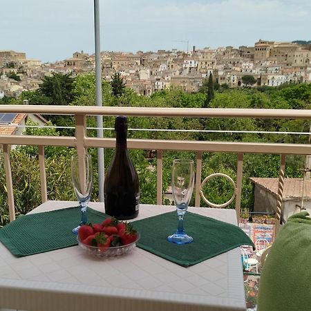 Comfort, Parcheggio E Balcone Su Tricarico In Basilicata, Io Sono Qui Eksteriør bilde